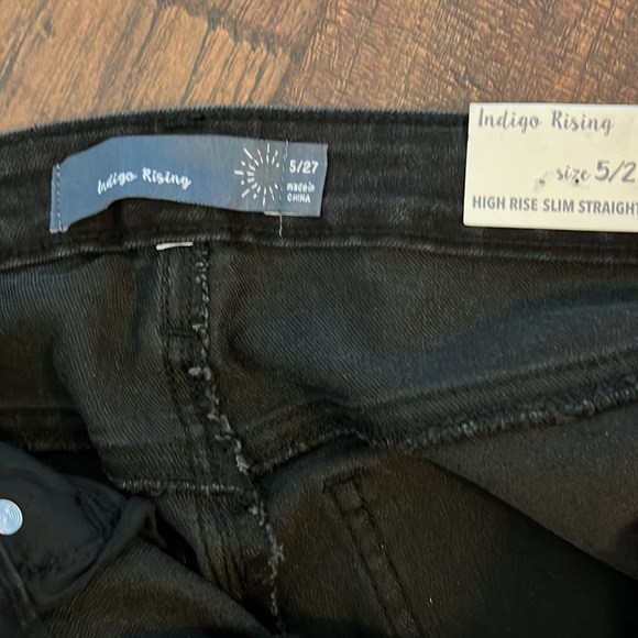 5/27 Indigo Rising High Rise
Slim Straight Fit Jeans Black Wash - Picture 4 of 10